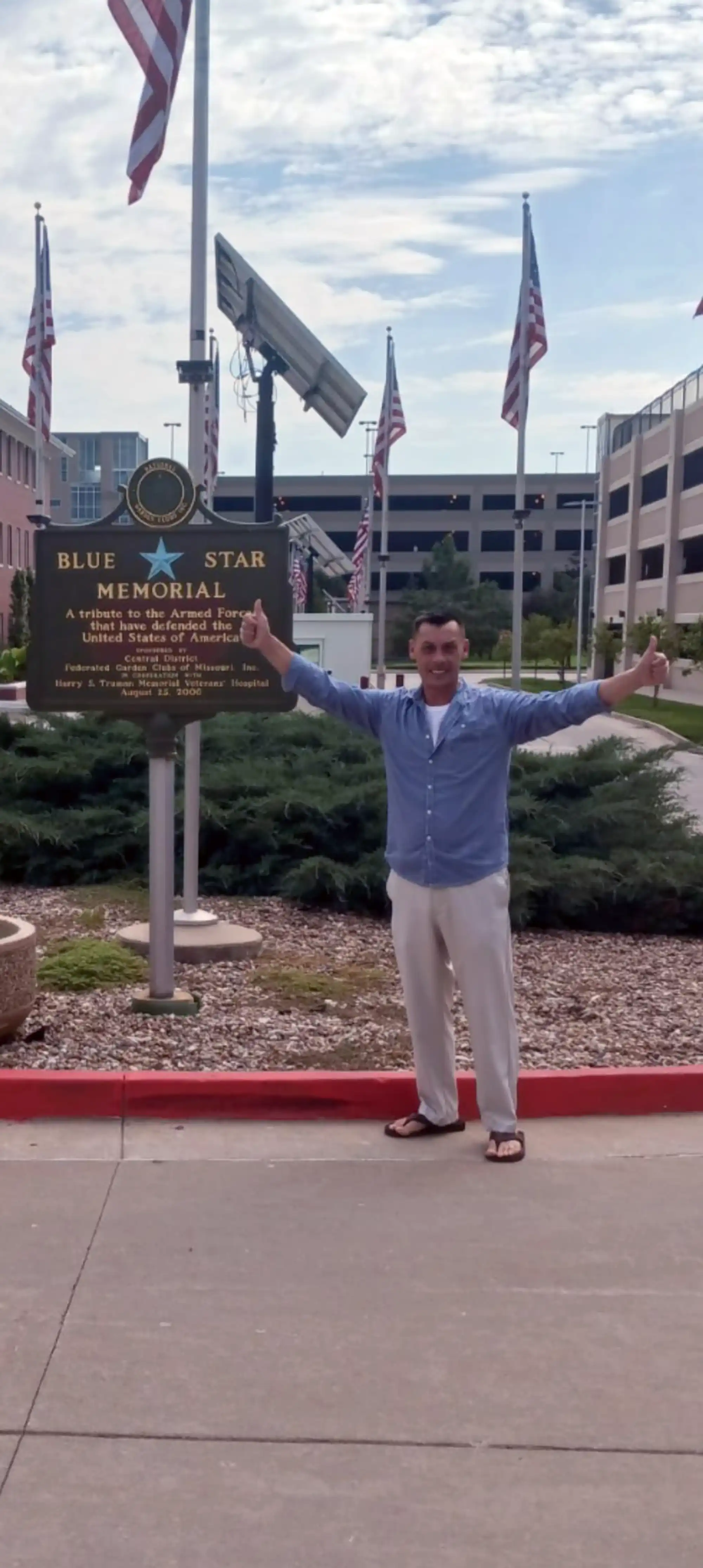 Veteran David Haave thumbs up for Veteran Hospitals needing great change 2025, Harry S Truman VA!!!!!!